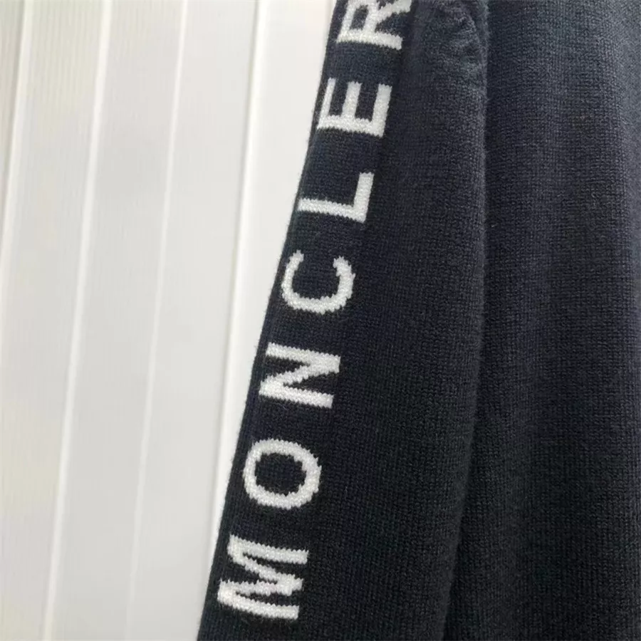 moncler pull manches longues pour homme s_12771423